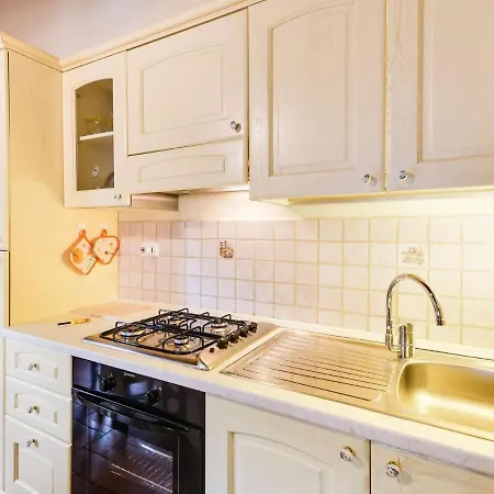 Fitter's In Southern Brandenburg With Eat-in Kitchen 度假居